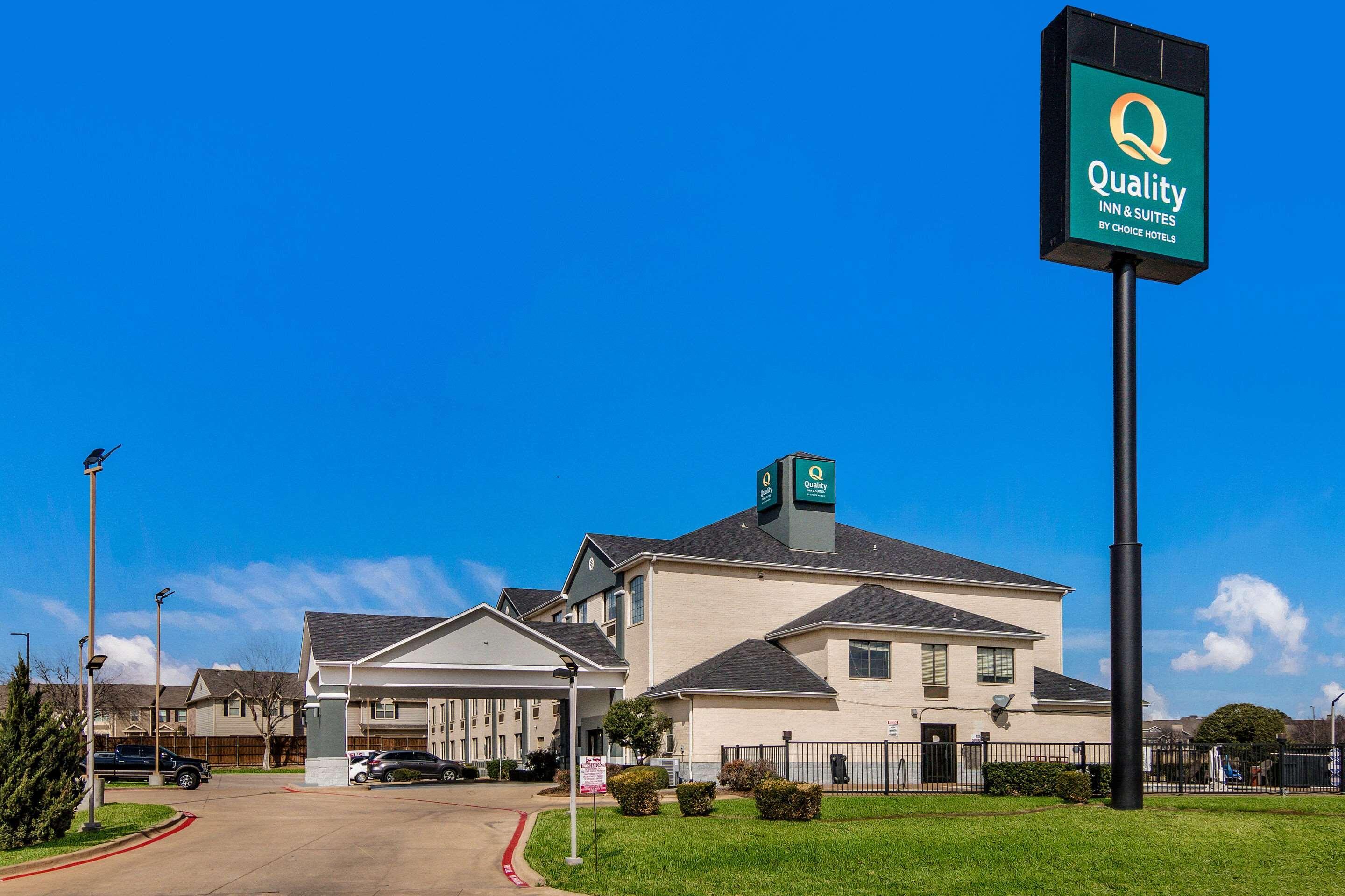 Quality Inn & Suites فورت وورث المظهر الخارجي الصورة