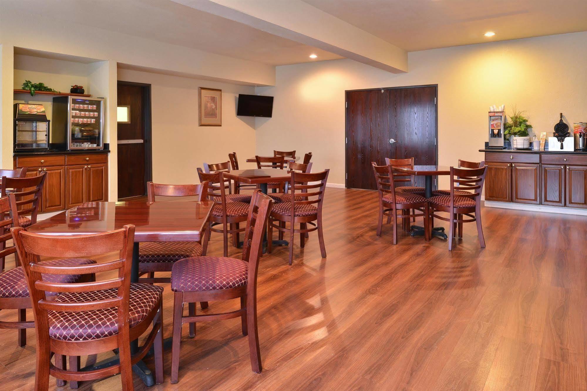 Quality Inn & Suites فورت وورث المظهر الخارجي الصورة